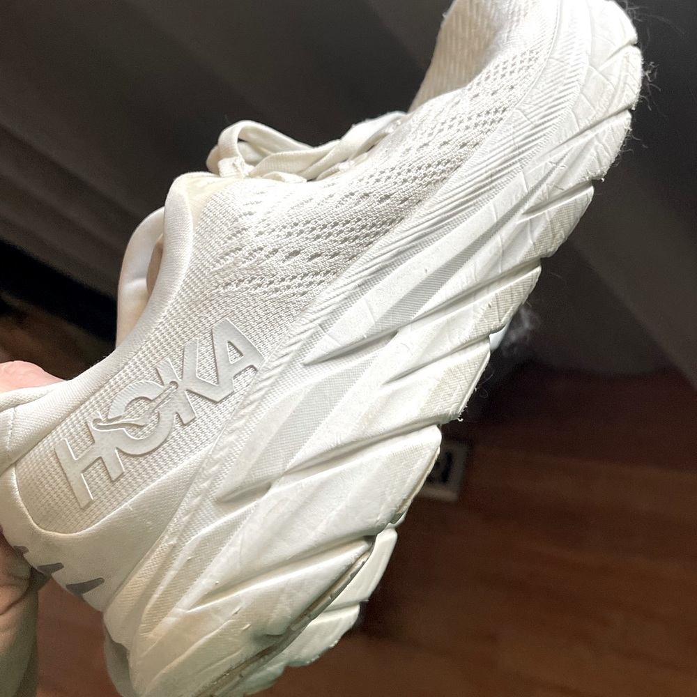 HOKA White Clifton US 8.5 women’s